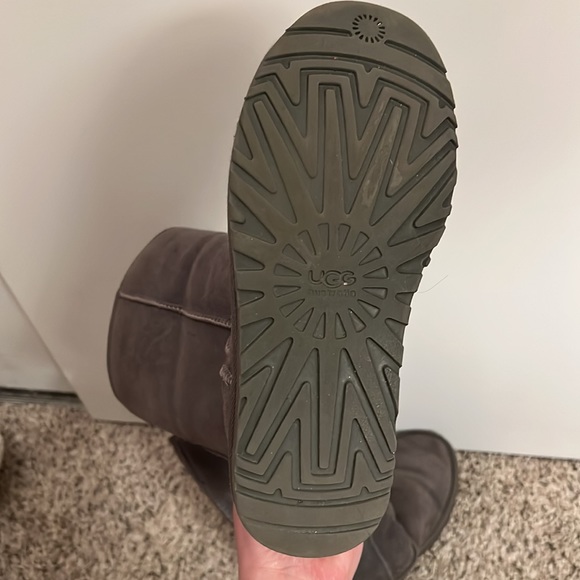 Gray Ugg Tall Boots size 8 - Picture 7 of 7